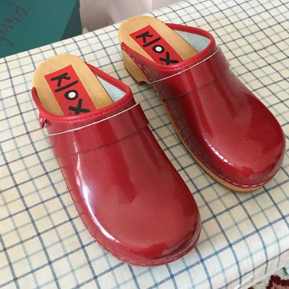 Clogs